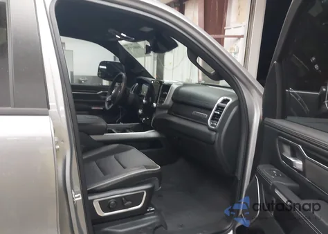 2023 Ram 1500 Laramie 4X4 5'7 Box z USA, uszkodzony, nr VIN 1C6SRFJT8PN673519